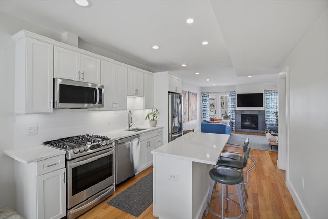 10 Berkley Rd A, Hull, MA 02045