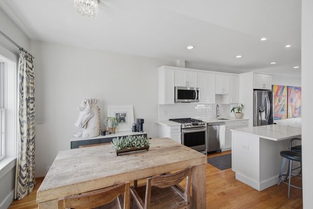 10 Berkley Rd A, Hull, MA 02045