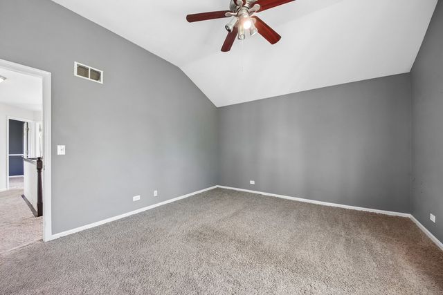 254 W Holly Court, Round Lake, IL 60073