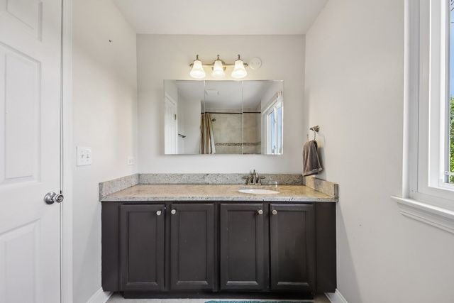 254 W Holly Court, Round Lake, IL 60073