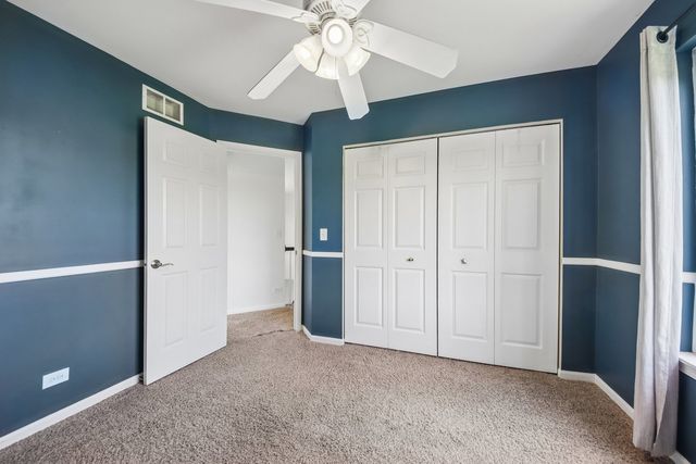 254 W Holly Court, Round Lake, IL 60073