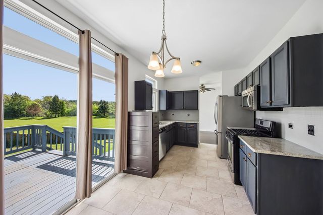 254 W Holly Court, Round Lake, IL 60073