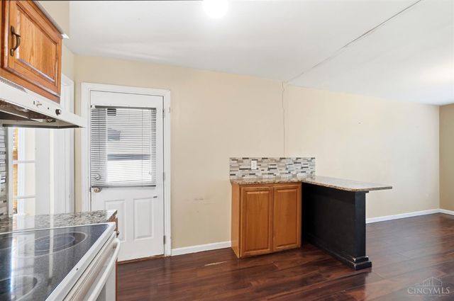 4 Gambier Circle, Greenhills, OH 45218
