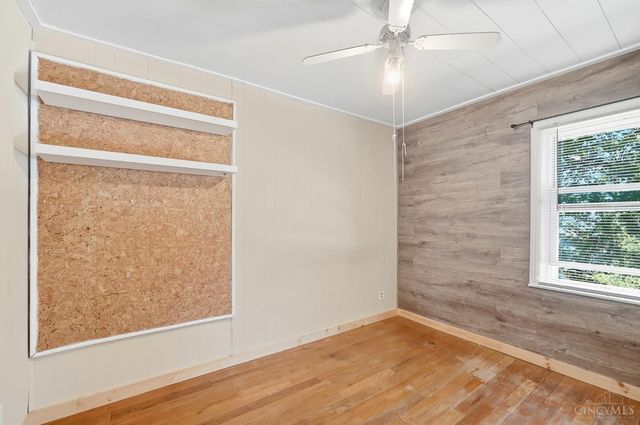 4 Gambier Circle, Greenhills, OH 45218