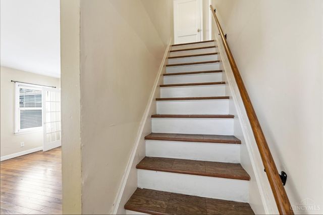 4 Gambier Circle, Greenhills, OH 45218