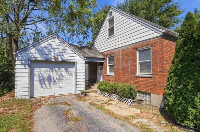 4 Gambier Circle, Greenhills, OH 45218