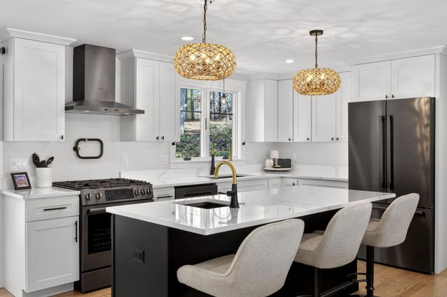 73 Braeburn Court, East Falmouth, MA 02536