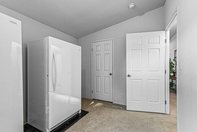2552 Thorn Oak Drive SPC 72, Medford, OR 97501