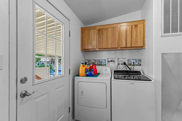 2552 Thorn Oak Drive SPC 72, Medford, OR 97501