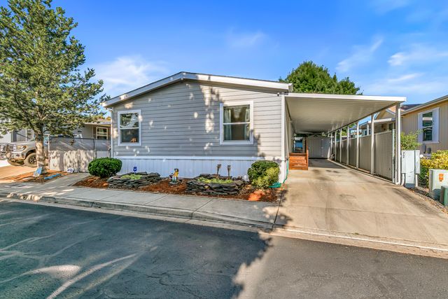 2552 Thorn Oak Drive SPC 72, Medford, OR 97501
