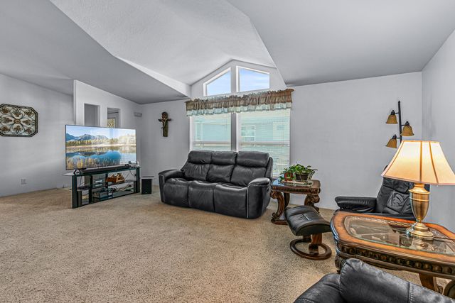 2552 Thorn Oak Drive SPC 72, Medford, OR 97501