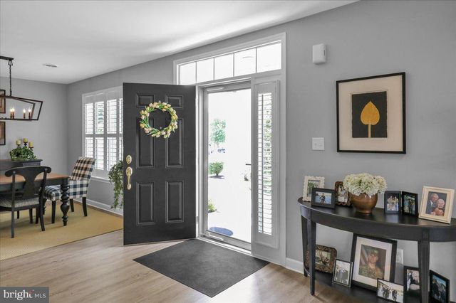 217 SPRINGMONT DR, Wyomissing, PA 19610