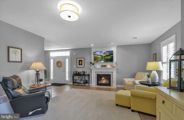 217 SPRINGMONT DR, Wyomissing, PA 19610