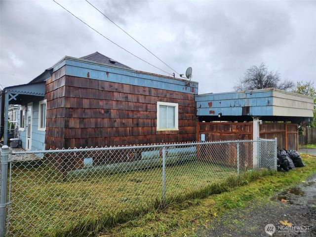205 Jefferson Street, Hoquiam, WA 98550