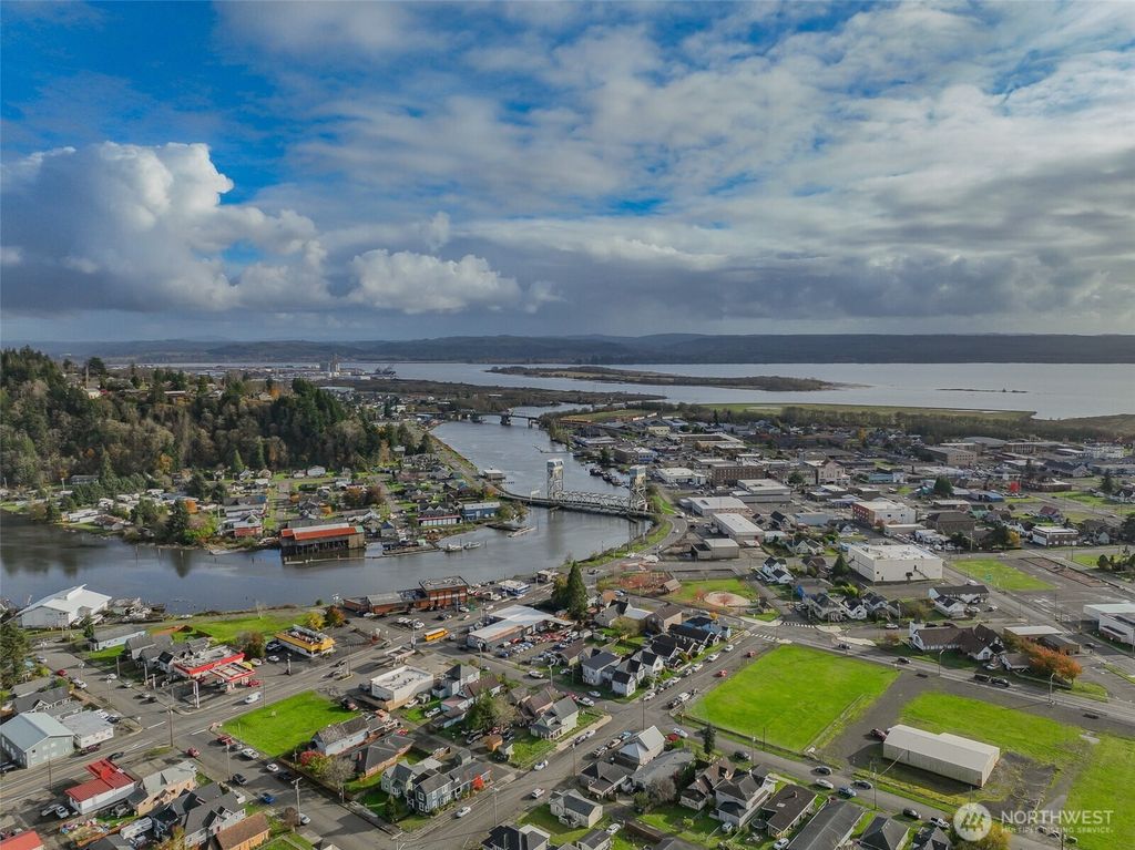 205 Jefferson Street, Hoquiam, WA 98550