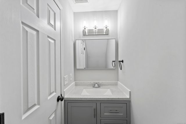 2660 North Avenue 217, Bridgeport, CT 06604