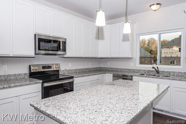 53188 Woodland Meadows Drive, Chesterfield, MI 48047
