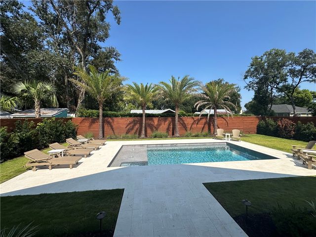 413 Ashantilly Ave, St Simons Island, GA 31522