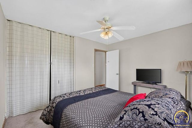 5517 SW 17th TER, Topeka, KS 66604
