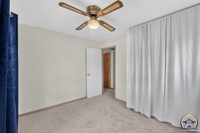 5517 SW 17th TER, Topeka, KS 66604