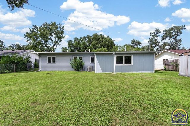 5517 SW 17th TER, Topeka, KS 66604