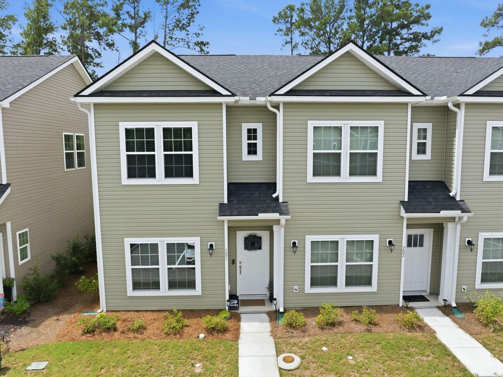 201 Twin Rivers Drive, Wando, SC 29492