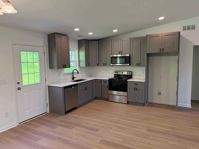 81 Loper Lane, Ellijay, GA 30536