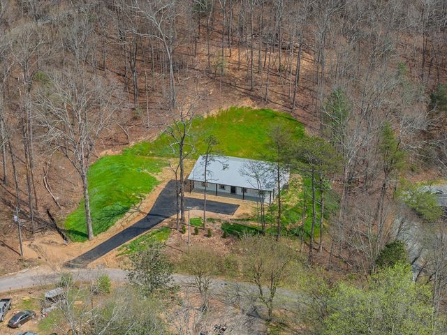 81 Loper Lane, Ellijay, GA 30536