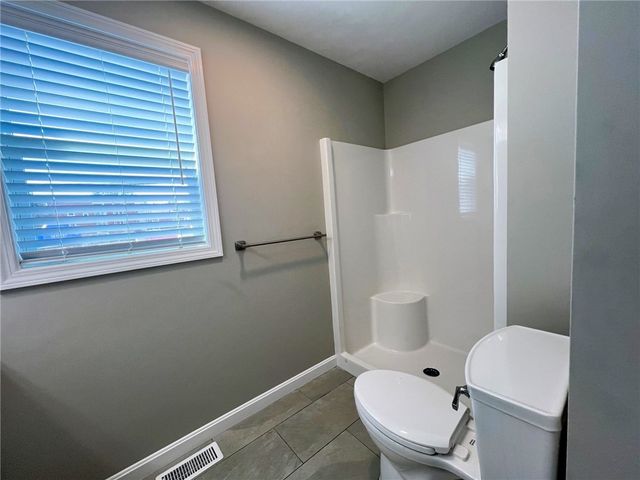 580 Elm Street 6, Woonsocket, RI 02895