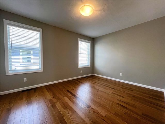 580 Elm Street 6, Woonsocket, RI 02895