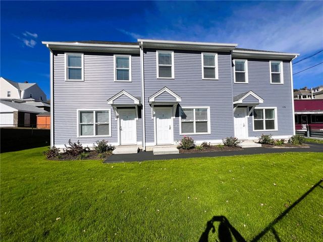 580 Elm Street 6, Woonsocket, RI 02895