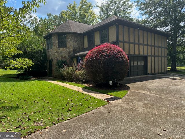 2145 Hampton Trail SE, Conyers, GA 30013