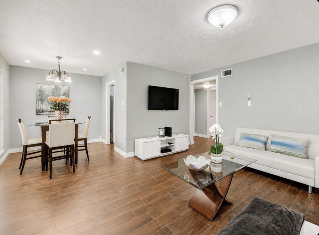 7900 Westheimer Road 231, Houston, TX 77063