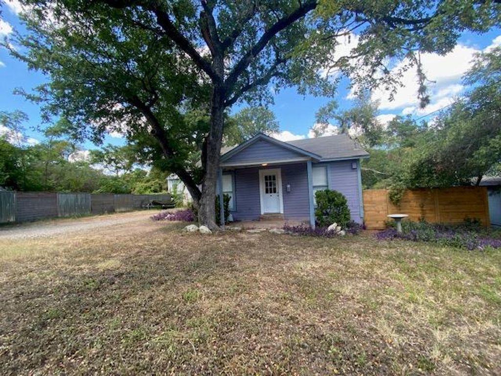 904 Possum Trot, Austin, TX 78703