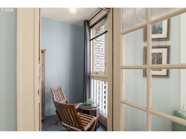 2083 Nw JOHNSON St 66, Portland, OR 97209