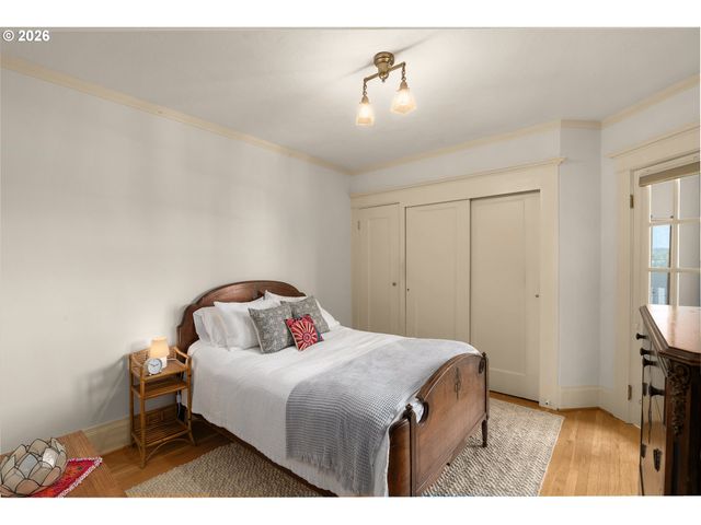 2083 Nw JOHNSON St 66, Portland, OR 97209