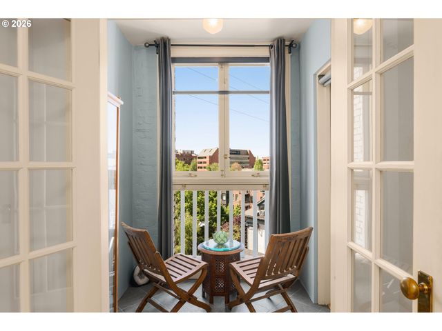 2083 Nw JOHNSON St 66, Portland, OR 97209