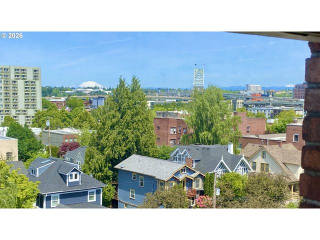 2083 Nw JOHNSON St 66, Portland, OR 97209