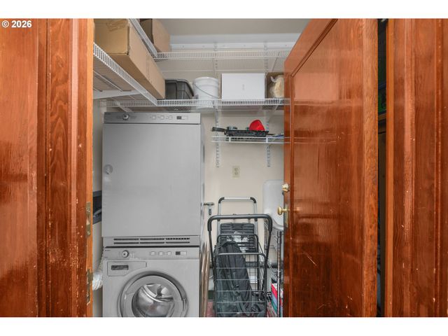 2083 Nw JOHNSON St 66, Portland, OR 97209