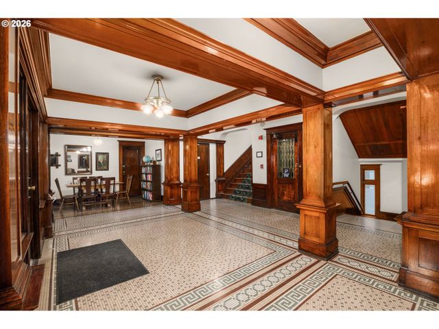 2083 Nw JOHNSON St 66, Portland, OR 97209