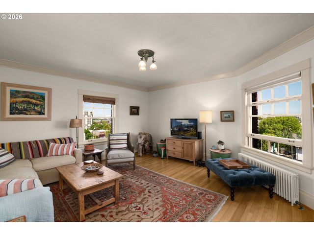 2083 Nw JOHNSON St 66, Portland, OR 97209