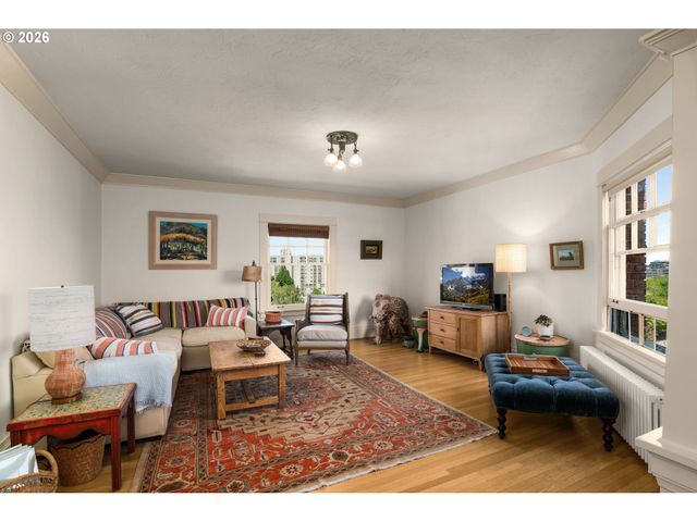 2083 Nw JOHNSON St 66, Portland, OR 97209