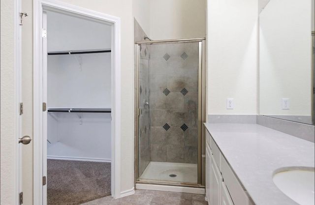 2105 Town Centre DR 39, Round Rock, TX 78664