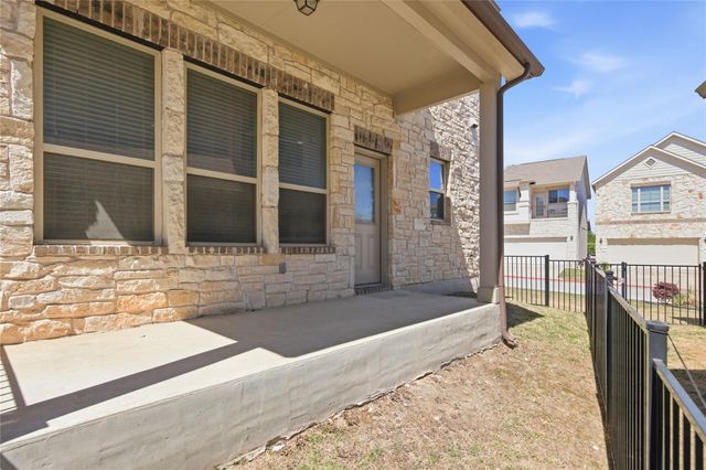 2105 Town Centre DR 39, Round Rock, TX 78664