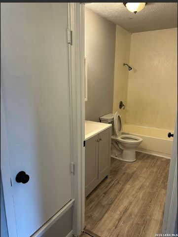 8017 Chipping, San Antonio, TX 78239