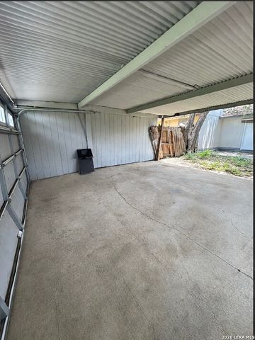 8017 Chipping, San Antonio, TX 78239