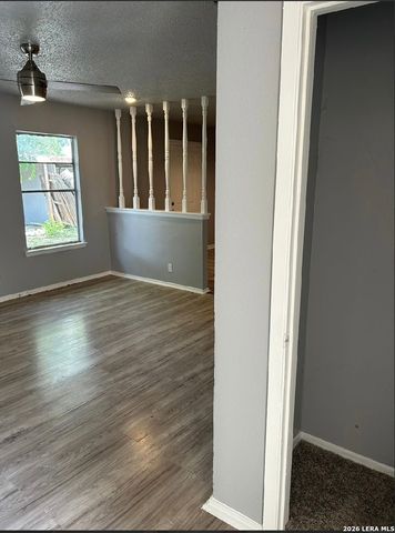 8017 Chipping, San Antonio, TX 78239