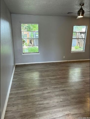 8017 Chipping, San Antonio, TX 78239