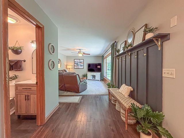 21660 Mayrose BOULEVARD, Brookfield, WI 53045