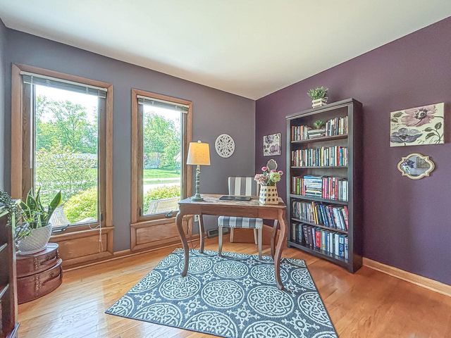 21660 Mayrose BOULEVARD, Brookfield, WI 53045